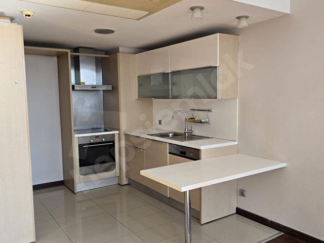 Ümraniye Dora Parkta Havuz Manzaralı 1+1 Kiralık Daire - Görsel 19