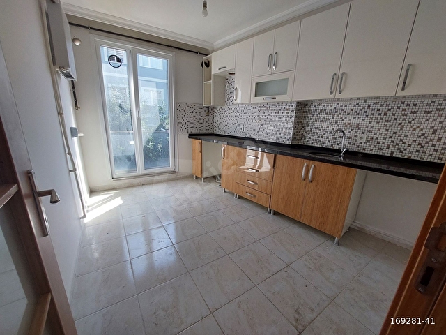 SANCAKTEPE YENİDOĞAN CADDE YANI İSKANLI KOMBİLİ 2+1 ARAKAT - Görsel 5
