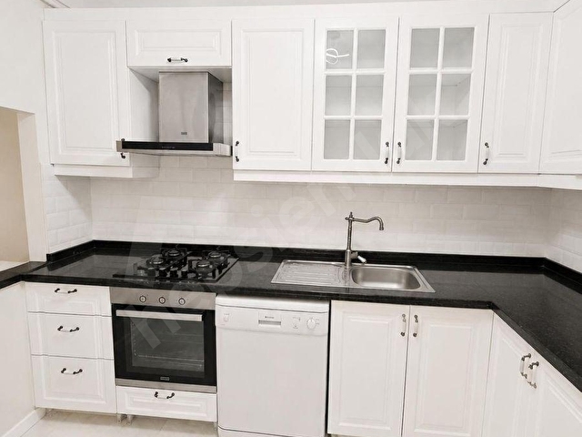 ALTINTEPE GÖZDE KONUMDA YÜKSEK KREDİLİ ARA KAT GENİŞ 2+1