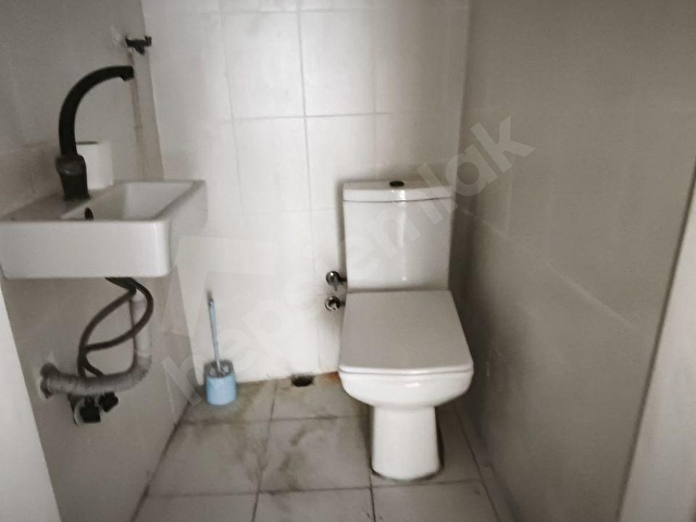 KAĞITHANE YEİÇARŞIDA KİRALIK  OFİS 1+1 İŞYERİ - Görsel 20