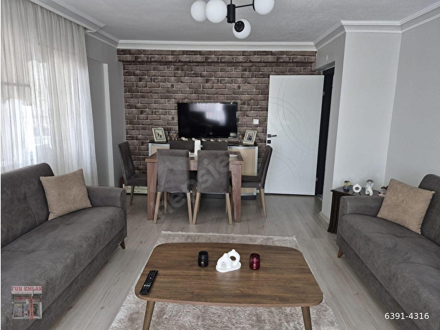 TUR EMLAK UZGÖRENLER SOKAK SATILIK DAİRE - Görsel 2