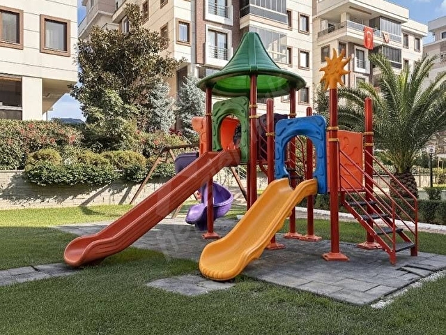 Balat Koçakkent 1de Havuzlu ,7/24 Güvenlikli 3+1-Taşınmaya Hazır - Görsel 5