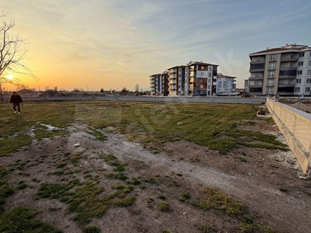 FATİH MAHALLESİNDE HASTANE YOLU ÜZERİ SATILIK 5 KATA İMARLI ARSA
