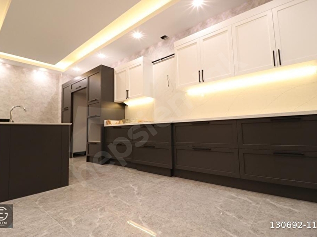 GÜLEMDEN YENİŞAFAKTA HAVUZLU K.OTOPARKLI ULTRA LÜKS 4+1 DAİRE - Görsel 2