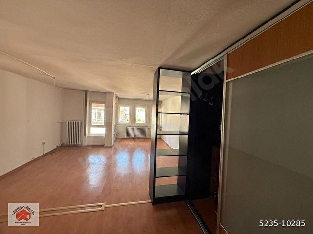 MEŞRUTİYET CAD.YAKINI/SELANİK 2 CAD.ÜZERİ 1+1 ASANSÖRLÜ 4.KATTA 45 M2 KİRALIK İŞYERİ OFİS - Görsel 2