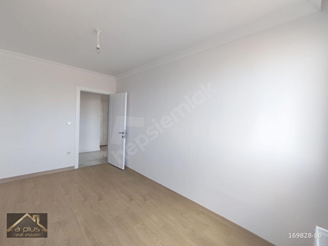 ÇENGELKÖY RÜZGARTEPE EVLERİNDE GENİŞ 2+1 DAİRE - Görsel 17