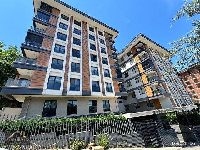 ÇENGELKÖY RÜZGARTEPE EVLERİNDE GENİŞ 2+1 DAİRE