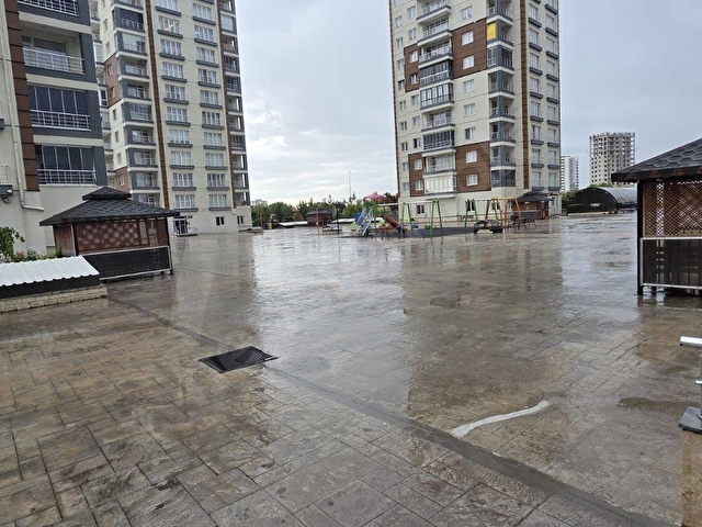 ZÜMRÜT MAH YAKUT SİTESİNDE 185m²İÇİ FULL YAPILI SÜPER LÜKS DAİRE - Görsel 4