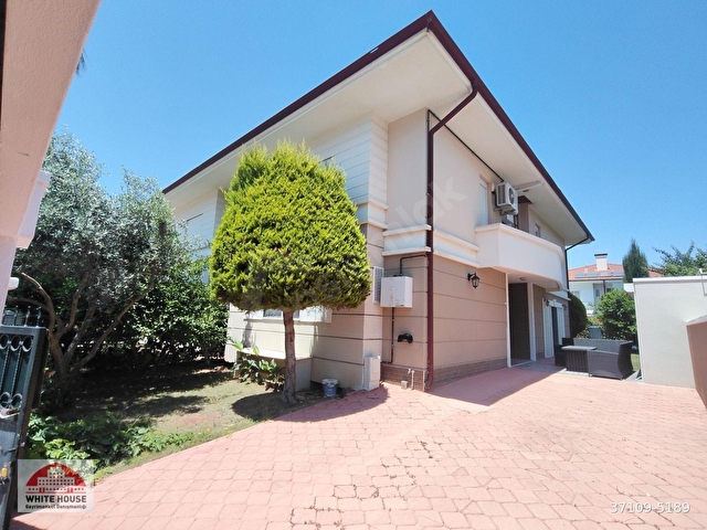 ZEYTİNPARKTA MÜSTAKİL GİRİŞLİ 4+1 VİLLA MODERN VE FERAH75.000TL