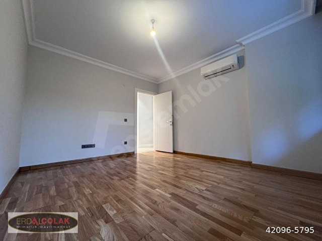 CADDEBOSTAN BAHARİYELİ SOK.DA 2+1 70M2 NET BAHÇE KATI ULTRA LÜKS - Görsel 12