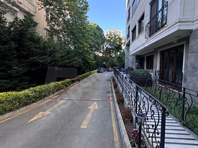 CADDEBOSTAN BAHARİYELİ SOK.DA 2+1 70M2 NET BAHÇE KATI ULTRA LÜKS - Görsel 3