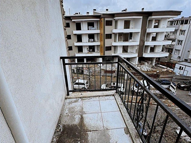 Cadde Üzeri Mükemmel Lokasyon 3+1 - Görsel 23