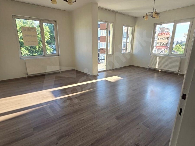AYVERDİ EMLAKTAN MERKEZDE 3+1 ARA KAT KİRALIK DAİRE