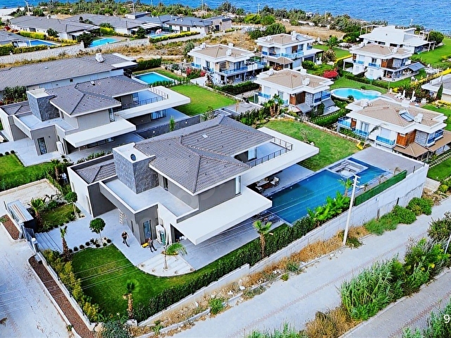 YUSEDEN ÇEŞMEDE MÜKEMMEL DENİZ MANZARALI SIFIR LÜKS MALİKANE - Görsel 4