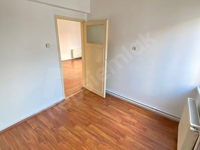 ARA KATTA KÖŞE BAŞI FIRSAT 3+1 SATILIK DAİRE - Görsel 6