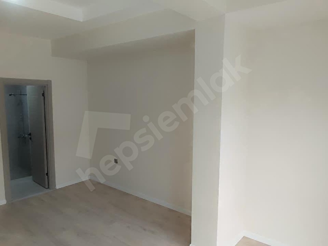 Tekirdağ Atatürk Mallesinde Ebeveyn Banyolu/Çift Cam Balkonlu Kiralık Sıfır Daire - Görsel 9
