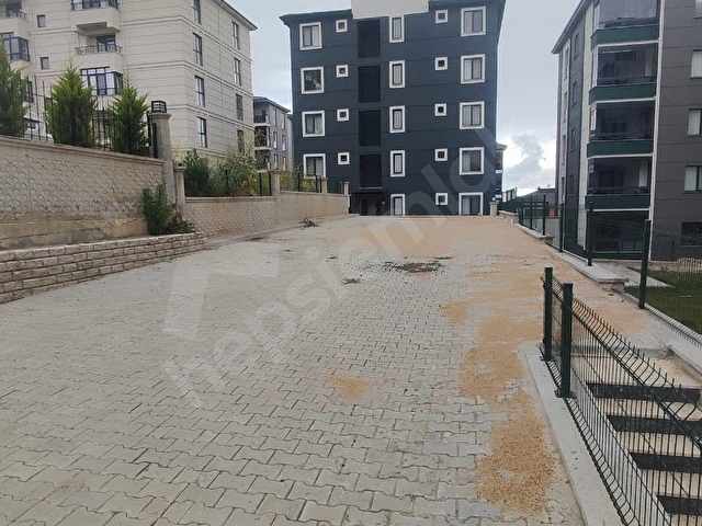 Tekirdağ Atatürk Mallesinde Ebeveyn Banyolu/Çift Cam Balkonlu Kiralık Sıfır Daire - Görsel 27