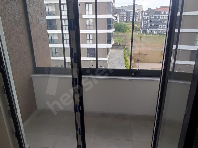 Tekirdağ Atatürk Mallesinde Ebeveyn Banyolu/Çift Cam Balkonlu Kiralık Sıfır Daire - Görsel 15