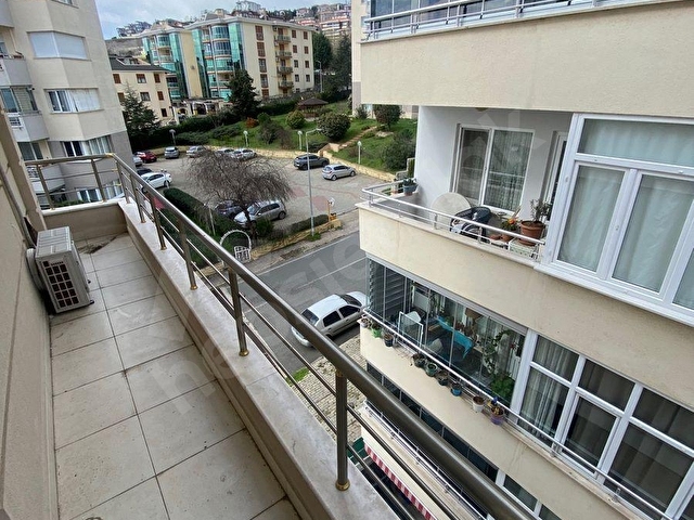 GİZLİ EMLAKTAN HÜRRİYETTE ÇOK İYİ KONUMDA,BAKIMLI, 2+1 DAİRE - Görsel 12