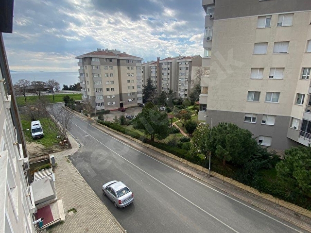 GİZLİ EMLAKTAN HÜRRİYETTE ÇOK İYİ KONUMDA,BAKIMLI, 2+1 DAİRE - Görsel 13
