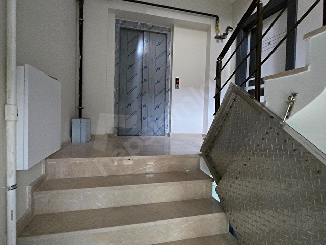 EUROCİTY DEN İÇERENKÖY DE METROYA ÇOK YAKIN SIFIR ASANSÖRLÜ 1+1 - Görsel 13