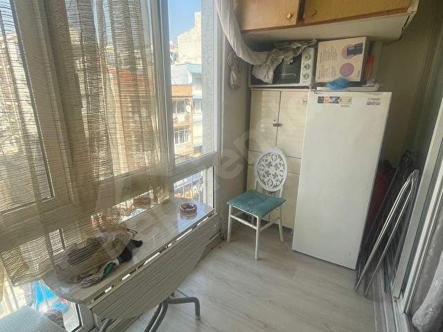 BORNOVA MERKEZ DE SATILIK 2+1 KISMEN YAPILI DOĞAL GAZLI - Görsel 7
