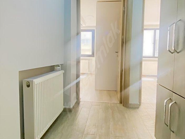 ŞİRİNCE YOLUNDA ÇİFT CEPHELİ NET 80 M2 DOĞALGAZLI 2+1 DAİRE - Görsel 2