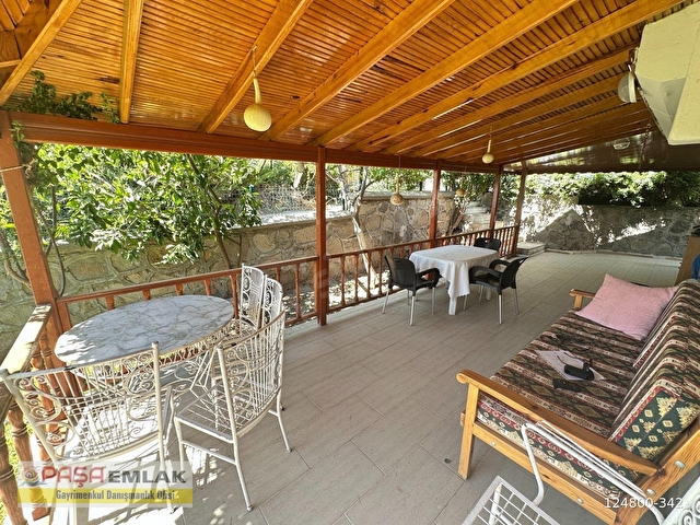 DENİZE 300 METRE | GENİŞ VERANDALI | PEYZAJLI BAHÇELİ 3+1 VİLLA - Görsel 10