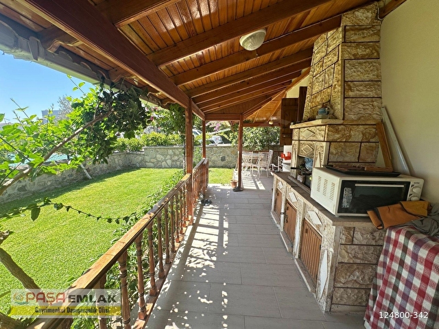 DENİZE 300 METRE | GENİŞ VERANDALI | PEYZAJLI BAHÇELİ 3+1 VİLLA - Görsel 8