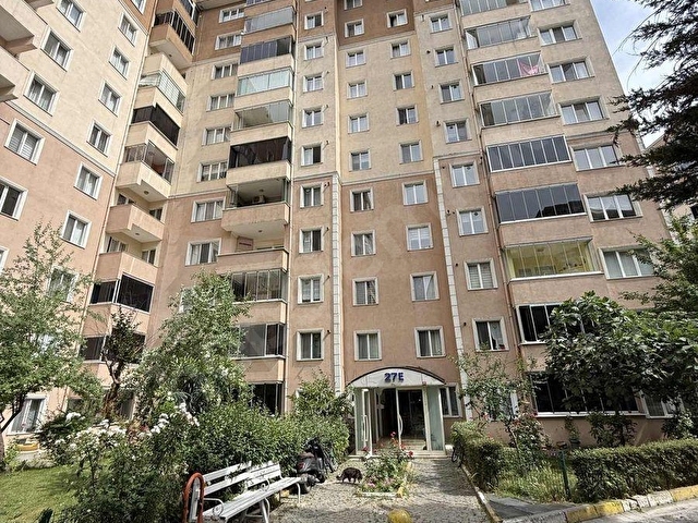 BEYLİKDÜZÜ AKKENT ŞELALE EVLERİNDE HAVUZ MANZARALI 3+1 DAİRE !! - Görsel 14