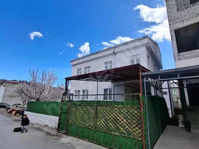 209 m² Arsa İçinde Doğalgazlı, Bahçeli, 3 Katlı Meskenli Bina - Görsel 19