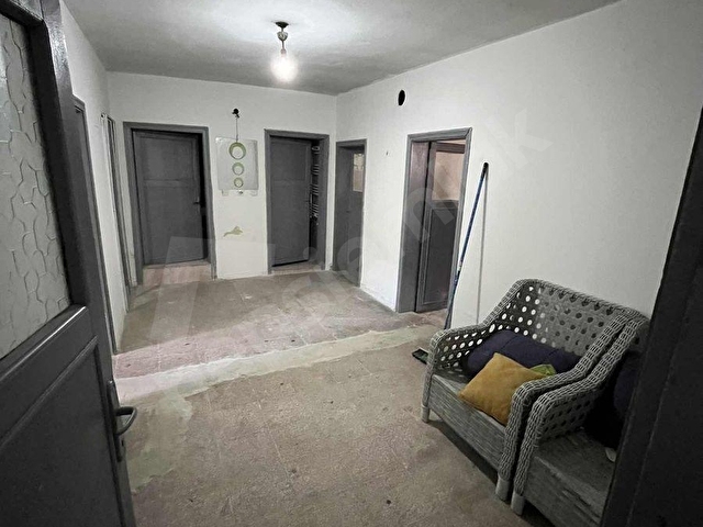 209 m² Arsa İçinde Doğalgazlı, Bahçeli, 3 Katlı Meskenli Bina - Görsel 2