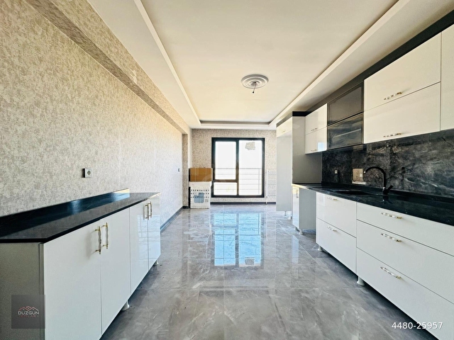 DÜZGÜN EMLAKTAN LÜX SİTE İÇİNDE MODERN KONFORLU FULL YAPILI 4+1 - Görsel 6