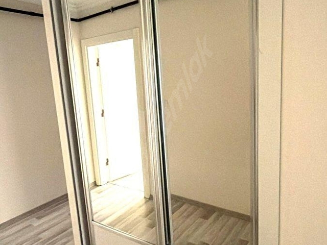 OTOBANA SIFIR SİTE İÇERİSİNDE BAKIMLI KİRALIK DAİRE - Görsel 12