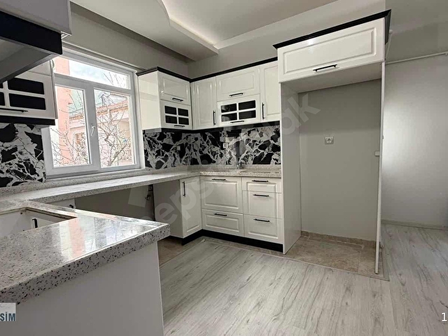 SELÇUKLU MAH. KOMPLE SATILIK BİNA - Görsel 4