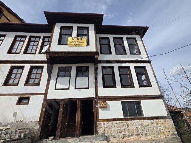 BİZİM EMLAKTAN SEYRANGAH ALTINDA SATILIK TARIHİ KONAK