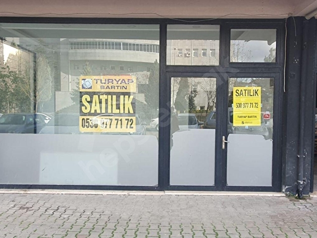 VALİLİK BİNASI KARŞISINDA SATILIK DÜKKAN