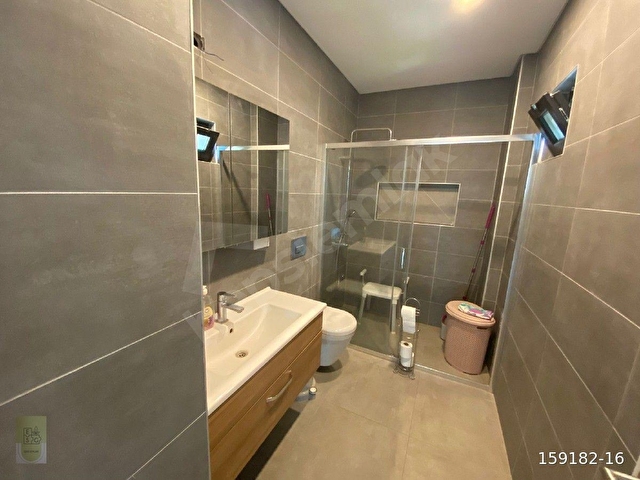 Akyarlarda site içinde müstakil bahçeli Kiralık Lüks Villa - Görsel 26