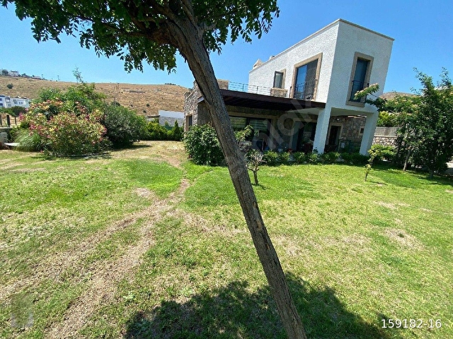 Akyarlarda site içinde müstakil bahçeli Kiralık Lüks Villa - Görsel 28
