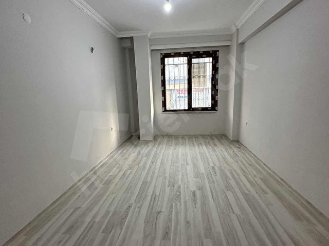 UYGUN EMLAKTAN SATILIK 2+1 KAPALI OTOPARKLI DAİRE - Görsel 13