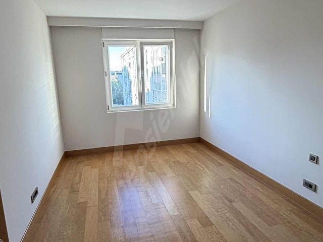 NOVUS RESİDENCE ATAKÖY DE 3+1 BOŞ GÜNEY CEPHE 146.M2 KİRALIK - Görsel 11
