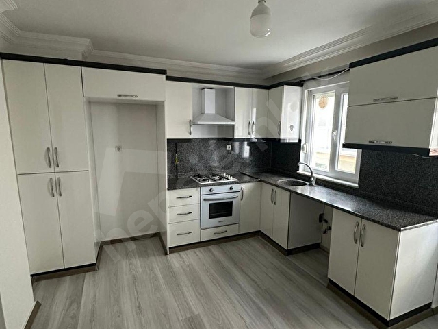 3+1 ŞAHSİ GARAJLI ARA KAT DAİRE - Görsel 9