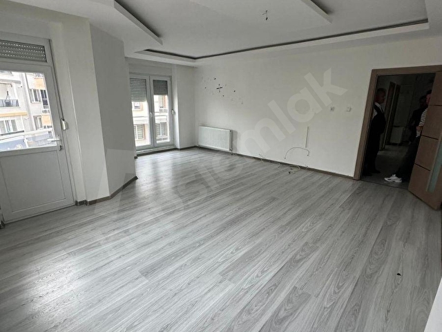 3+1 ŞAHSİ GARAJLI ARA KAT DAİRE - Görsel 7