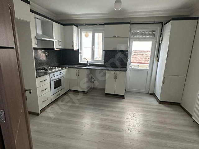 3+1 ŞAHSİ GARAJLI ARA KAT DAİRE - Görsel 13