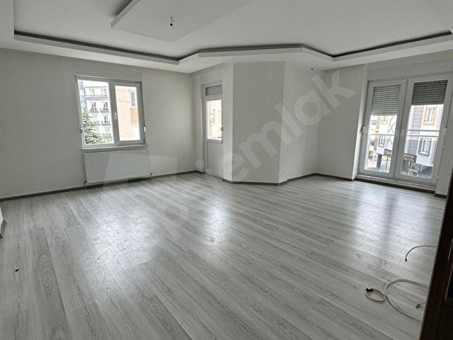 3+1 ŞAHSİ GARAJLI ARA KAT DAİRE - Görsel 4