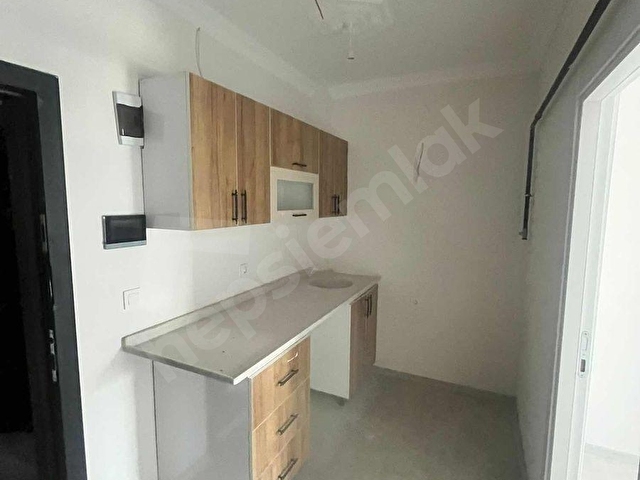 KİRALIK 1+1 Ofis BAHABEY ve GAZİ CADDESİ KÖŞESİNDE - Görsel 3