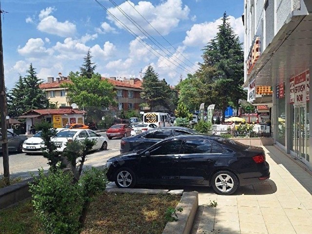 ÇANKAYA DİKMEN SOKULLU CADDESİ ÜZERİNDE KİRALIK 1+1 DAİRE - Görsel 4