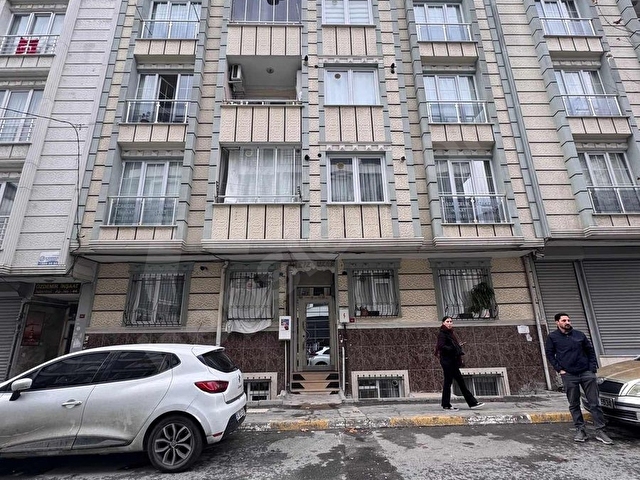 CADDE ÜZERİ SATILIK DAİRE