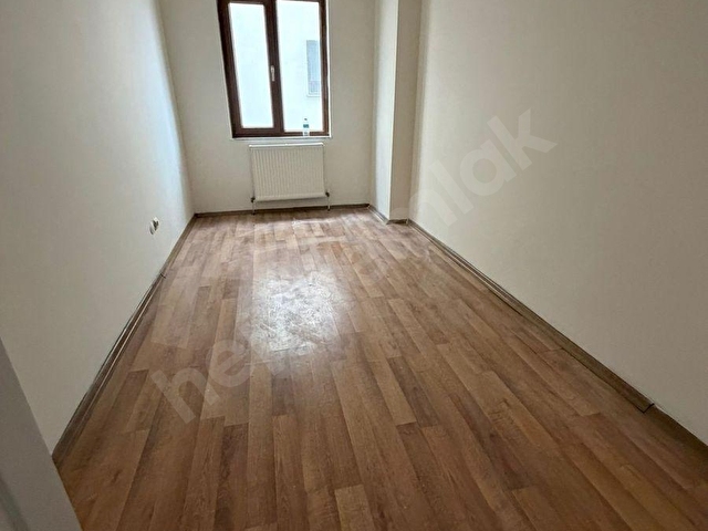 ÇUHALLI ÇARŞISINDA DENİZE 50 M OLAN SATILIK 3+1 DAİRE - Görsel 22
