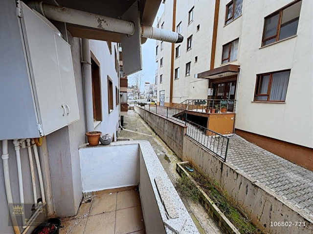 ÇUHALLI ÇARŞISINDA DENİZE 50 M OLAN SATILIK 3+1 DAİRE - Görsel 3